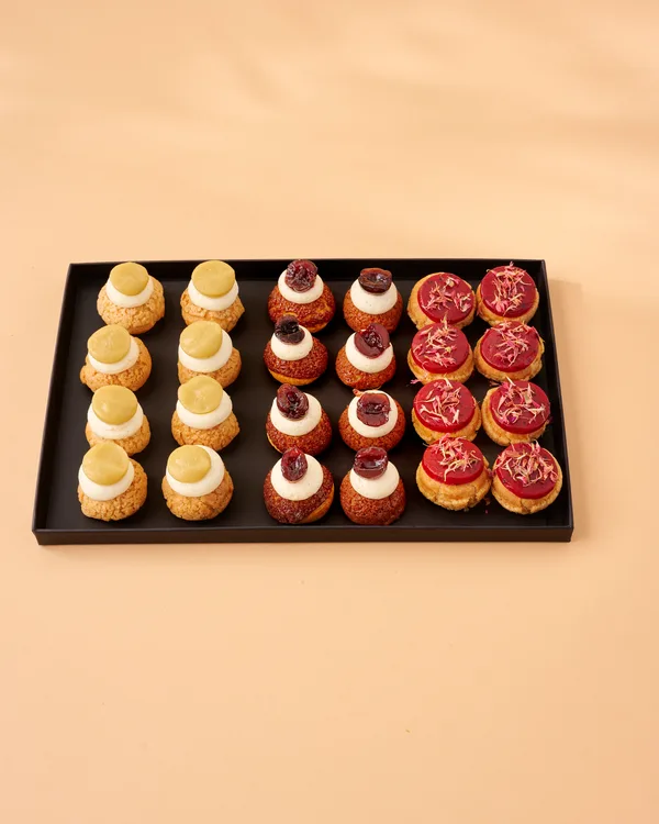 [import_photos] Cocktail/L'écrin mini choux 24pièces2.webp
