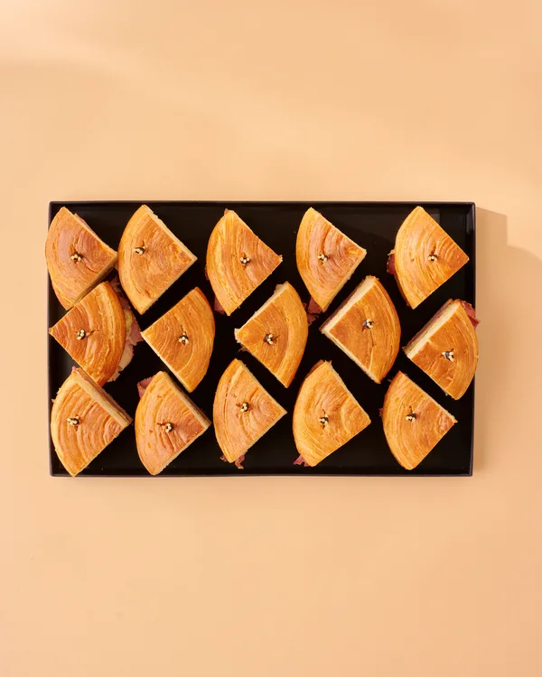 [import_photos] Déjeunatoire/L'assortiment de finger food - les buns roll 15pièces2.webp