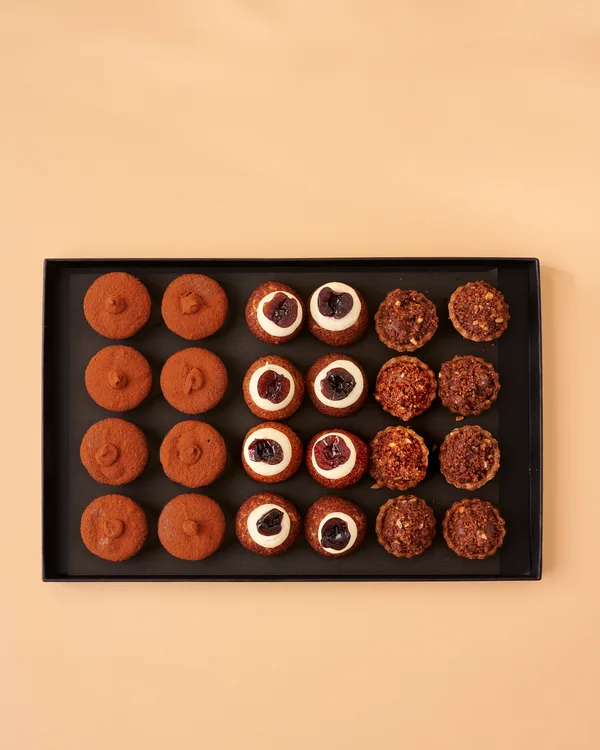 [import_photos] Cocktail/L'écrin chocolat 24pièces2.webp