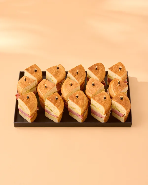 L'assortiment de finger food - les buns roll 15pièces